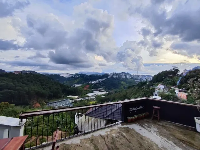 Tiệm cà phê phía tây mặt trời - Specialty Coffee Roastery photo 4