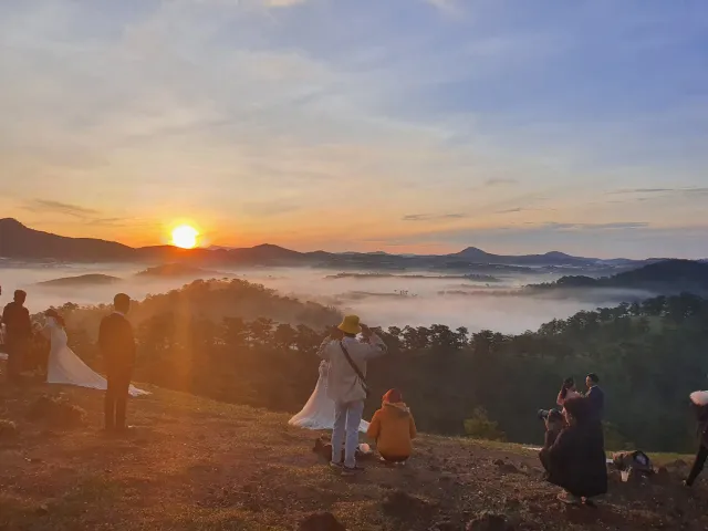 Da Phu Hill photo 4