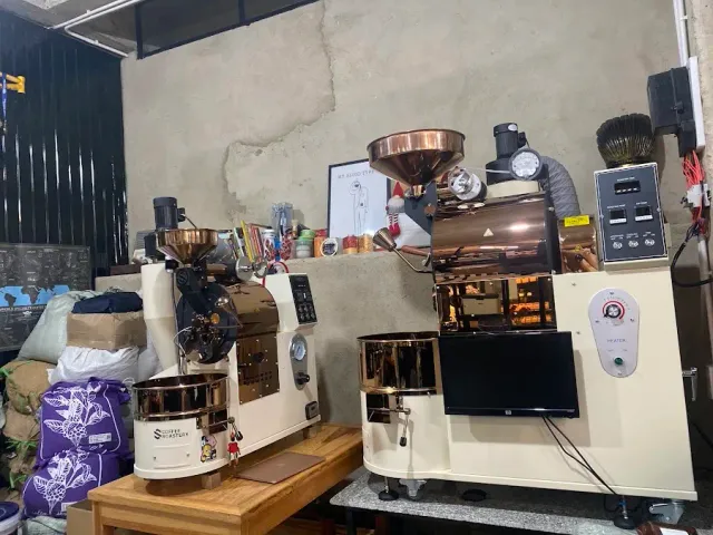 S Coffee Roastery photo 4
