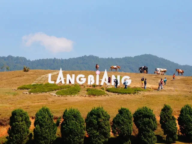 Lang Biang Peak photo 1