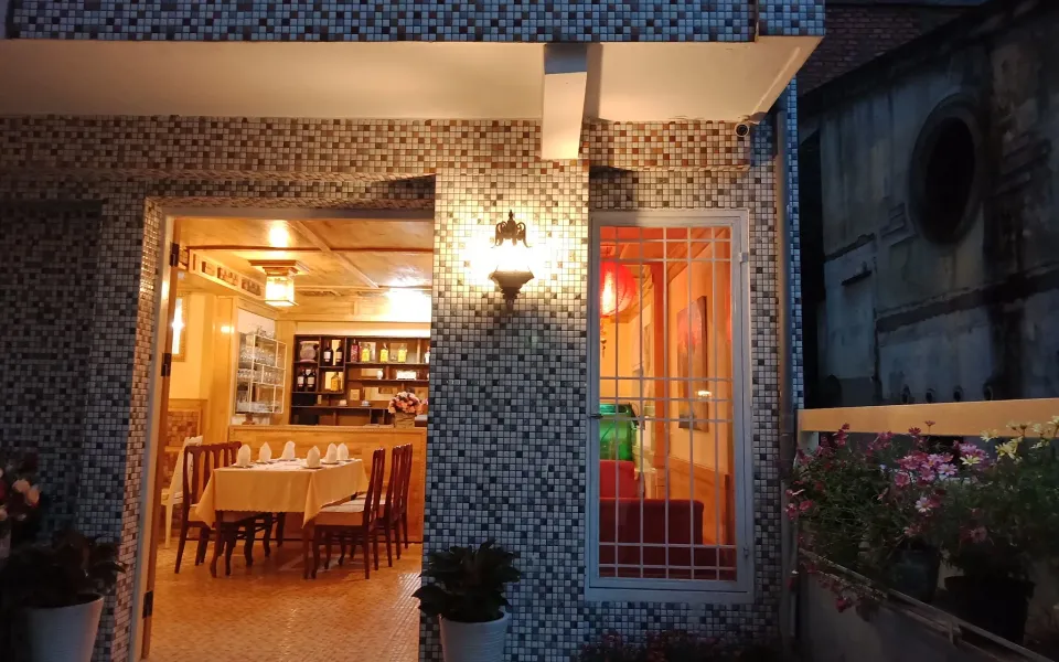 Artist Alley Restaurant