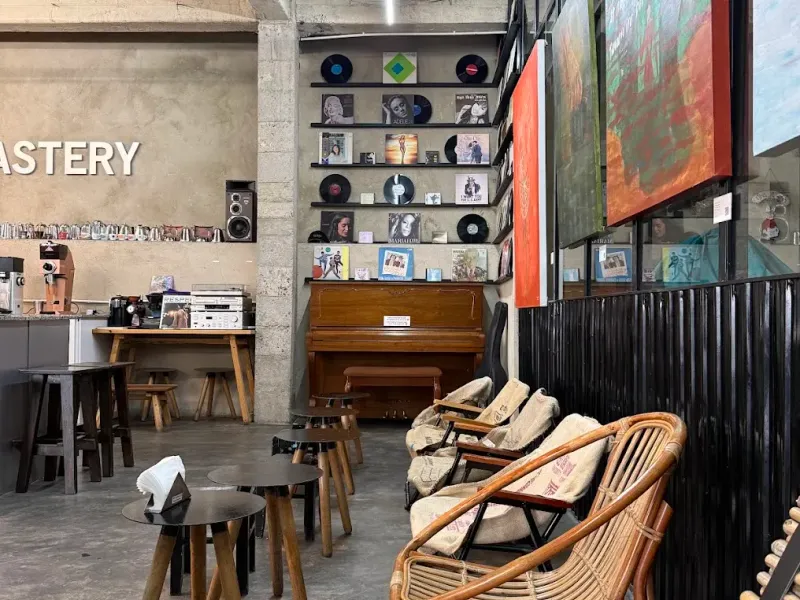 S Coffee Roastery