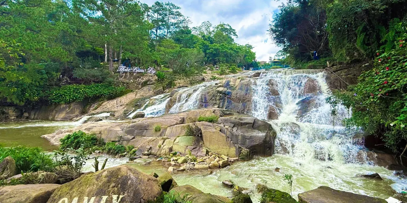 Cam Ly Waterfall