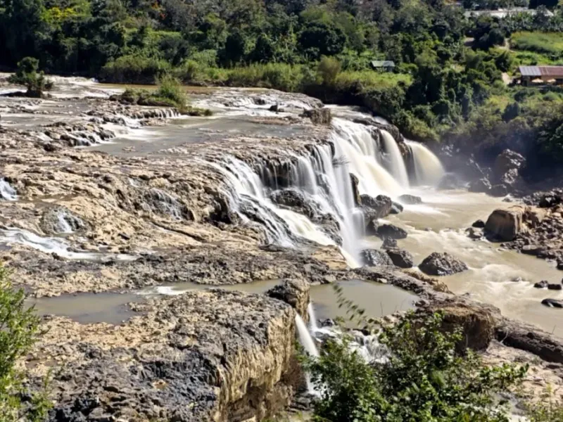 Lien Khuong Waterfall