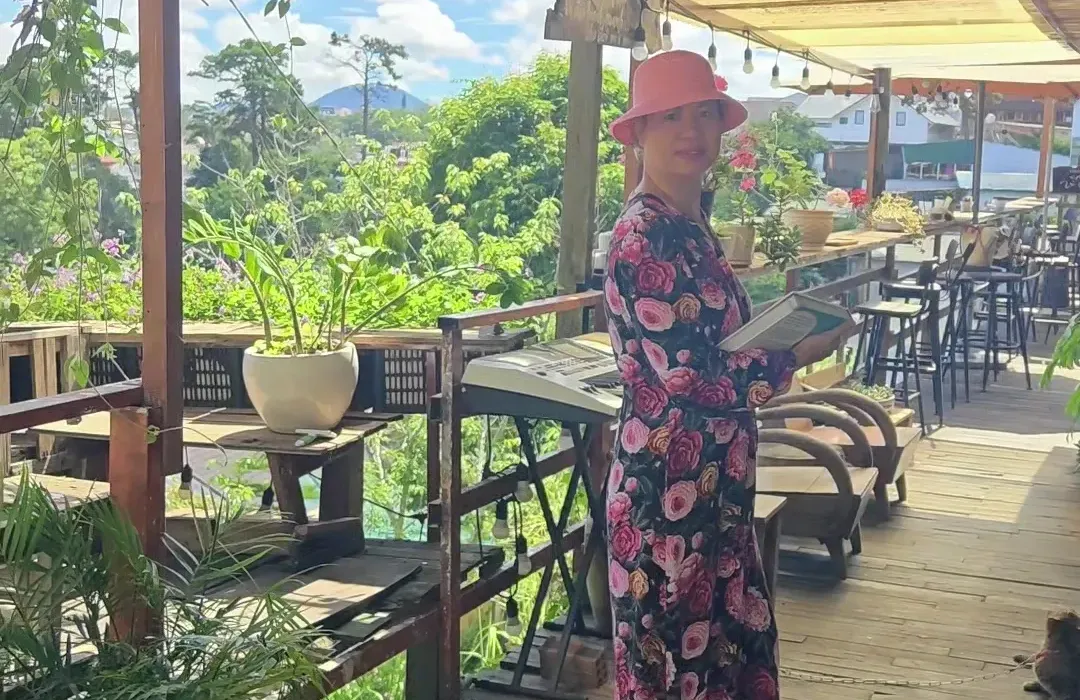 Coffee Em và Trịnh