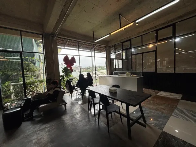 S Coffee Roastery photo 2