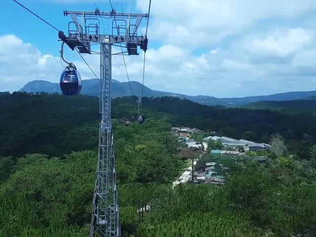 Robin Hill Cable Car photo 2