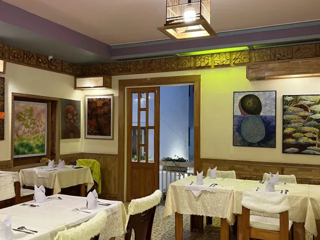 Artist Alley Restaurant photo 3